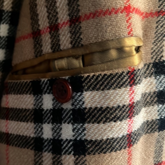 Mens Burberry Wool and Cashmere Jacket - Picture 4 of 8